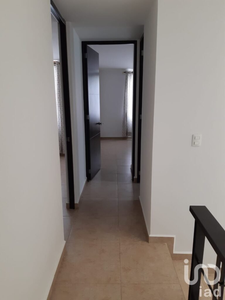 CASA EN RENTA CON OPCION A COMPRA  CUMBRES DEL LAGO, QUERETARO