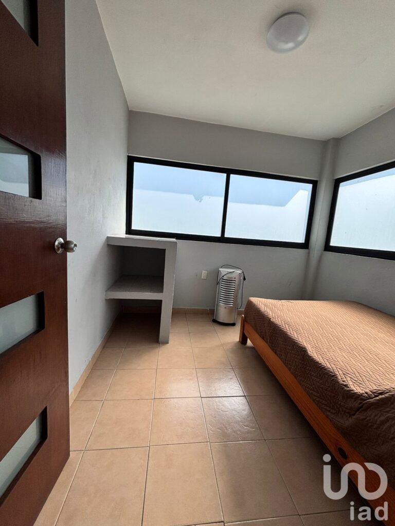 DEPARTAMENTO EN RENTA COL. LAS AGUILAS