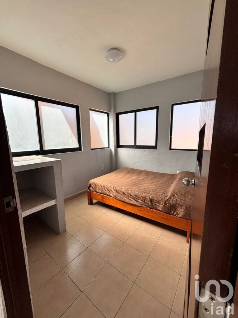 DEPARTAMENTO EN RENTA COL. LAS AGUILAS