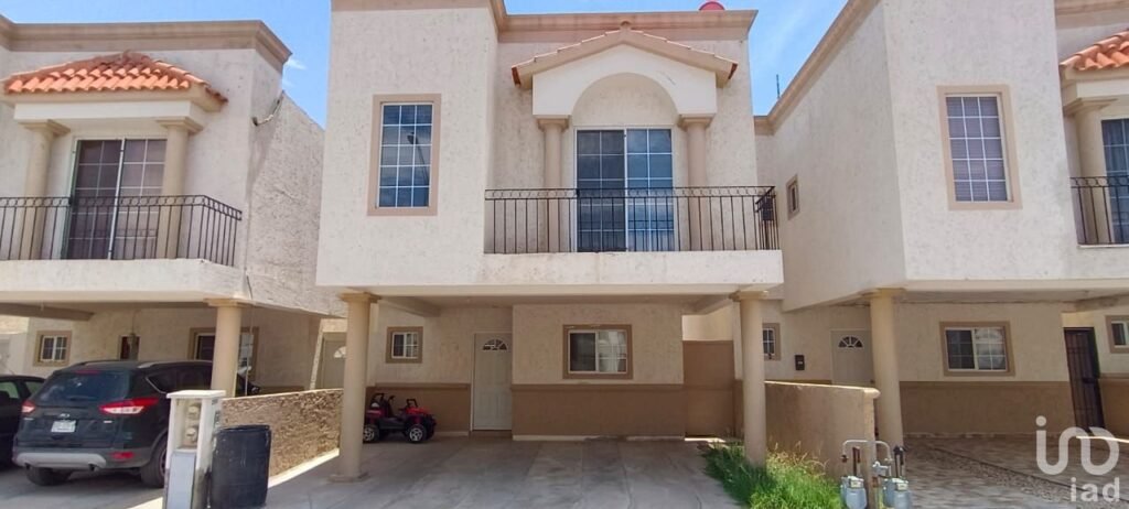 Casa en venta en Canto de Calabria zona Sendero