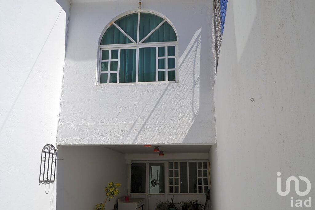 Casa en venta Lotos, Las Margaritas, Tlanepantla. A una cuadra de Mundo E