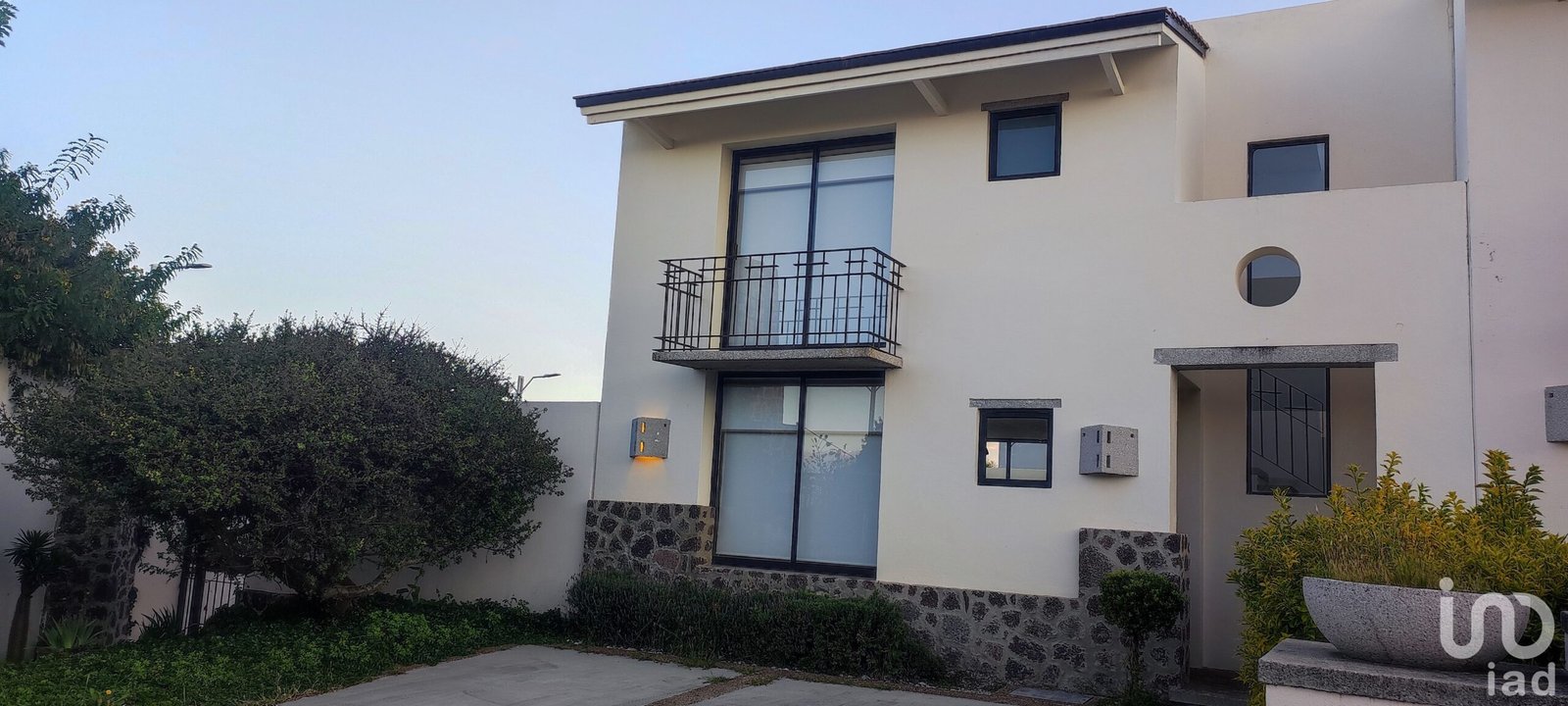 CASA EN VENTA EN ZIBATA