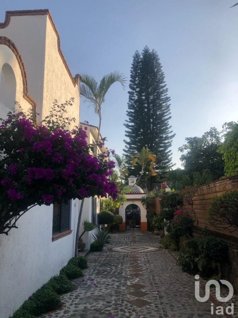 CASA EN VENTA EN FRACCIONAMIENTO LA CAÑADA, CUERNAVACA, MORELOS