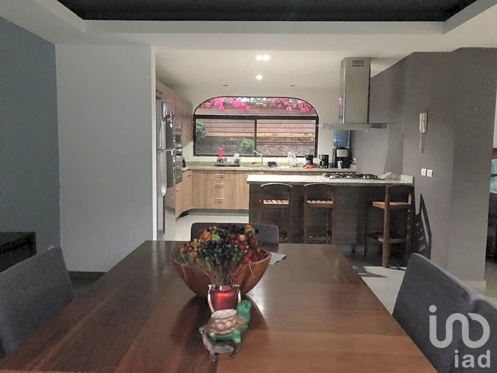 CASA EN VENTA EN FRACCIONAMIENTO LA CAÑADA, CUERNAVACA, MORELOS