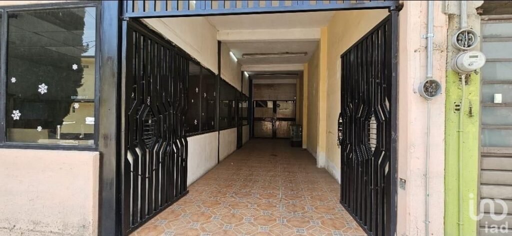 RENTA DE BODEGA EN CASCO DE SAN JUAN CHALCO EDO DE MEXICO