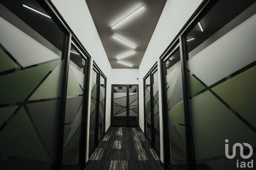 Oficina en Renta Amueblada con Servicios en Parque Manzanares