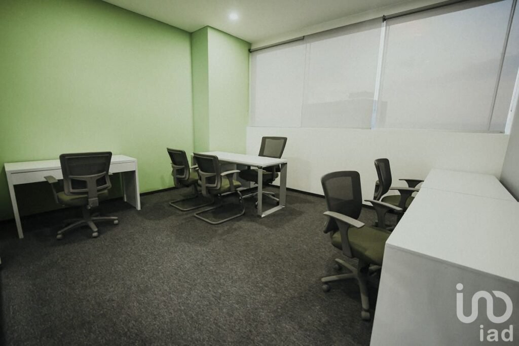 Oficina en Renta Amueblada con Servicios en Parque Manzanares