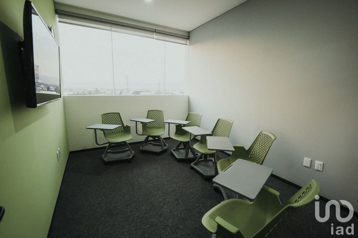 Oficina en Renta Amueblada con Servicios en Parque Manzanares