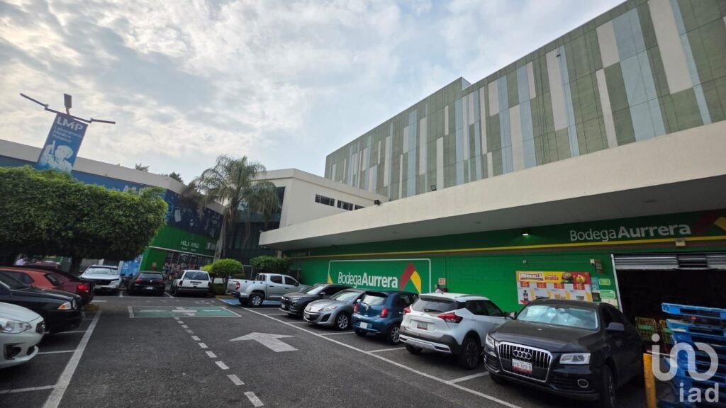 Local en renta en Plaza Comercial Alco la Raza