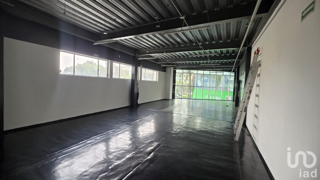 Local de 155m2 en Renta en Plaza Comercial Alco la Raza