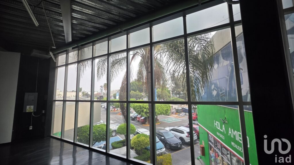 Local de 155m2 en Renta en Plaza Comercial Alco la Raza