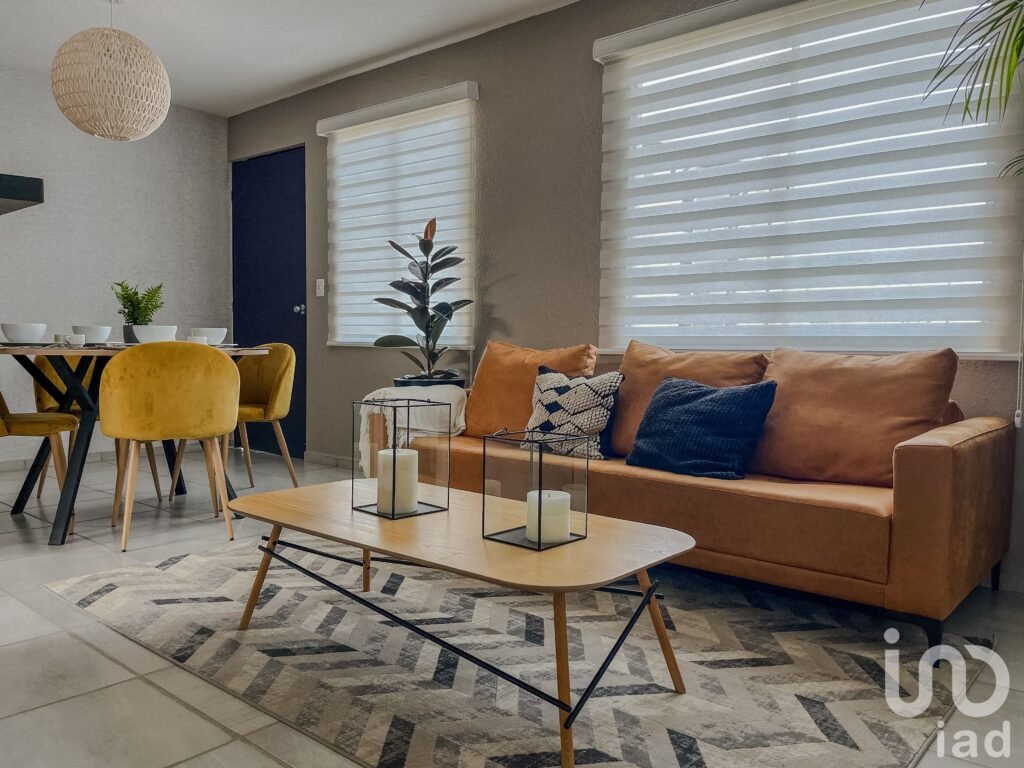 Departamento en VENTA - 3 recámaras, Amplios espacios - Con estacionamiento.