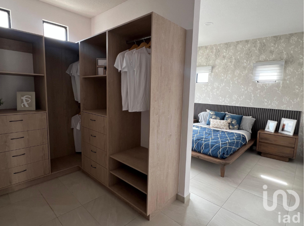 CASA en VENTA - 3 recamaras, 3 baños completos, 2 cajones estacionamiento - NUEVA