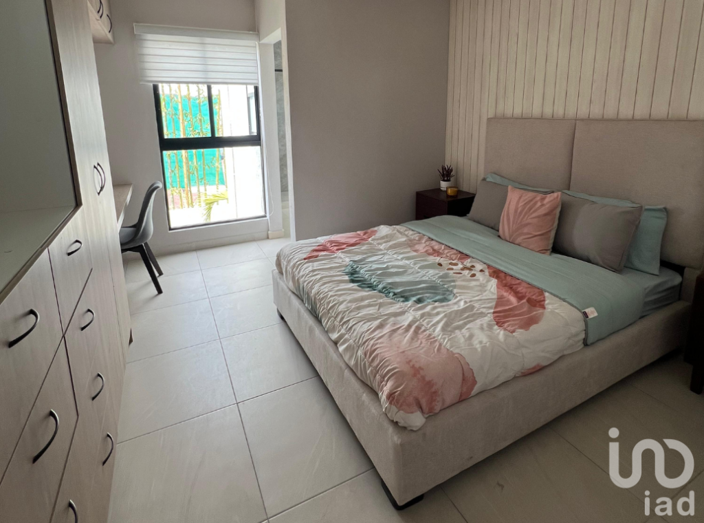 CASA en VENTA - 3 recamaras, 3 baños completos, 2 cajones estacionamiento - NUEVA