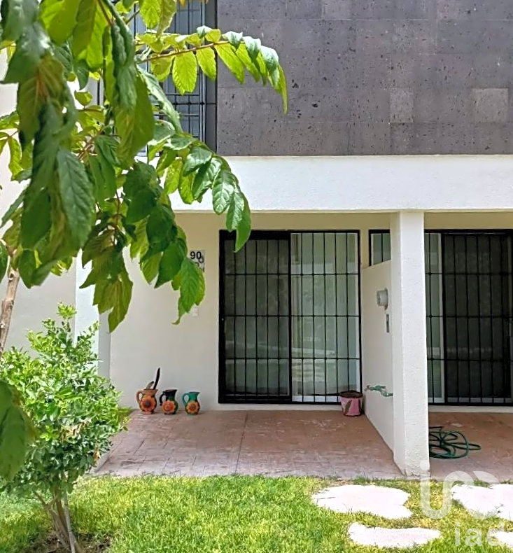 CASA VACACIONAL EN VENTA EN REAL SANTA FE, XOCHITEPEC, MORELOS