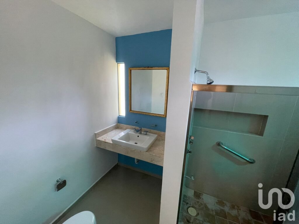 VENTA DE CASA EN LAS MARGARITAS CHOLUL CON AMPLIO TERRENO