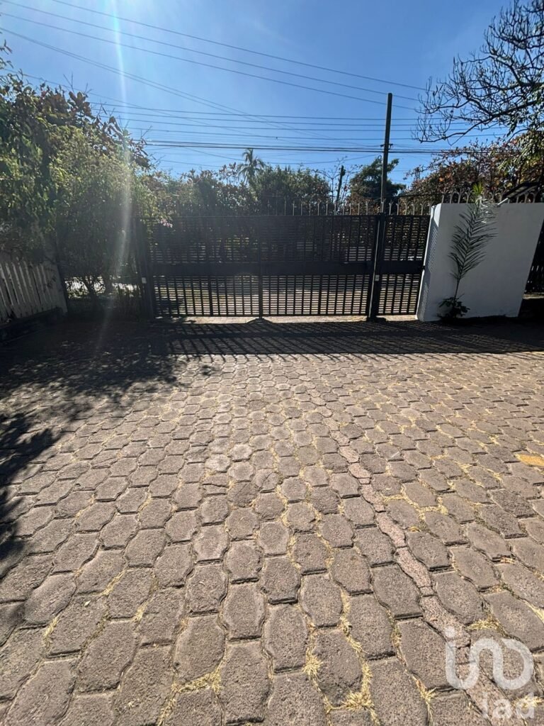 CASA EN VENTA EN CONDOMINIO EN LOMAS DE CUERNAVACA, MORELOS