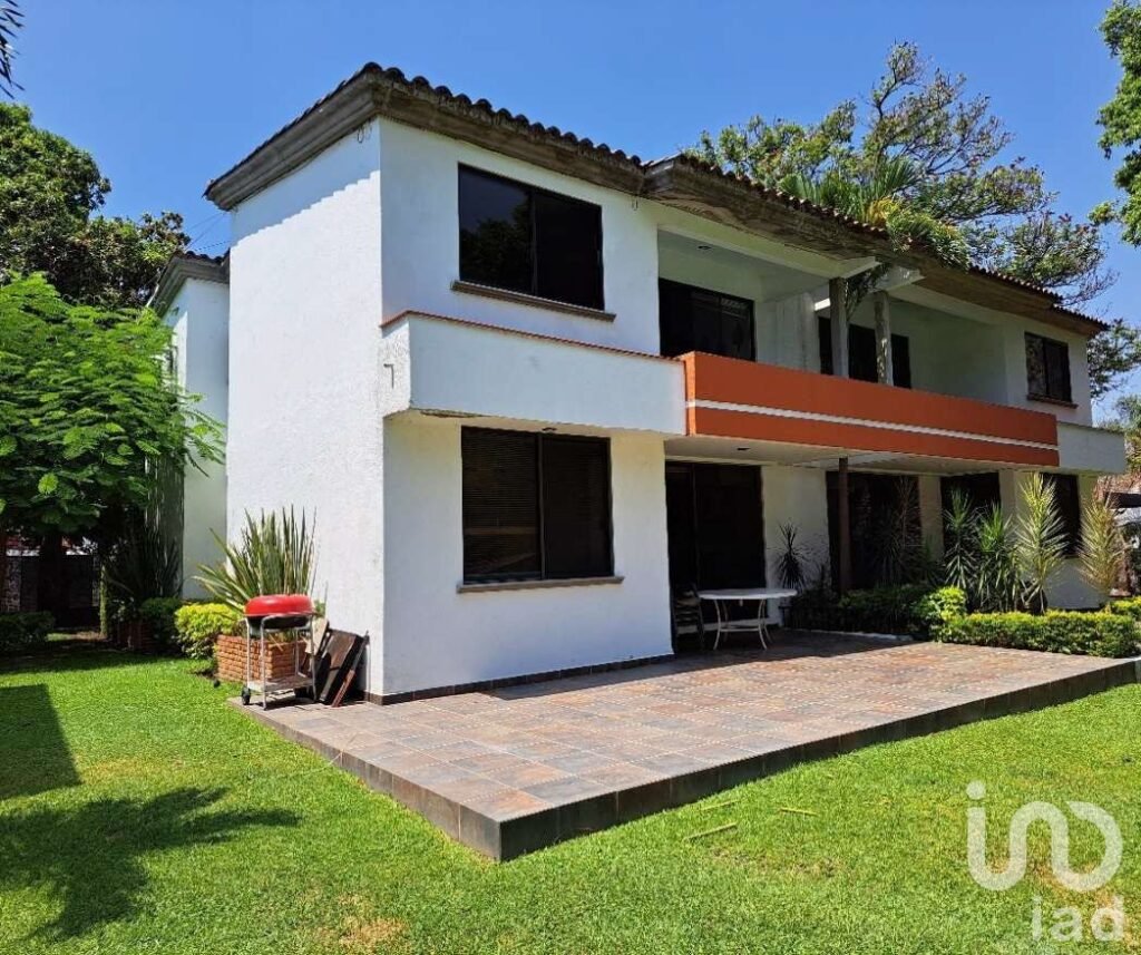 CASA EN VENTA EN CONDOMINIO EN LOMAS DE CUERNAVACA, MORELOS