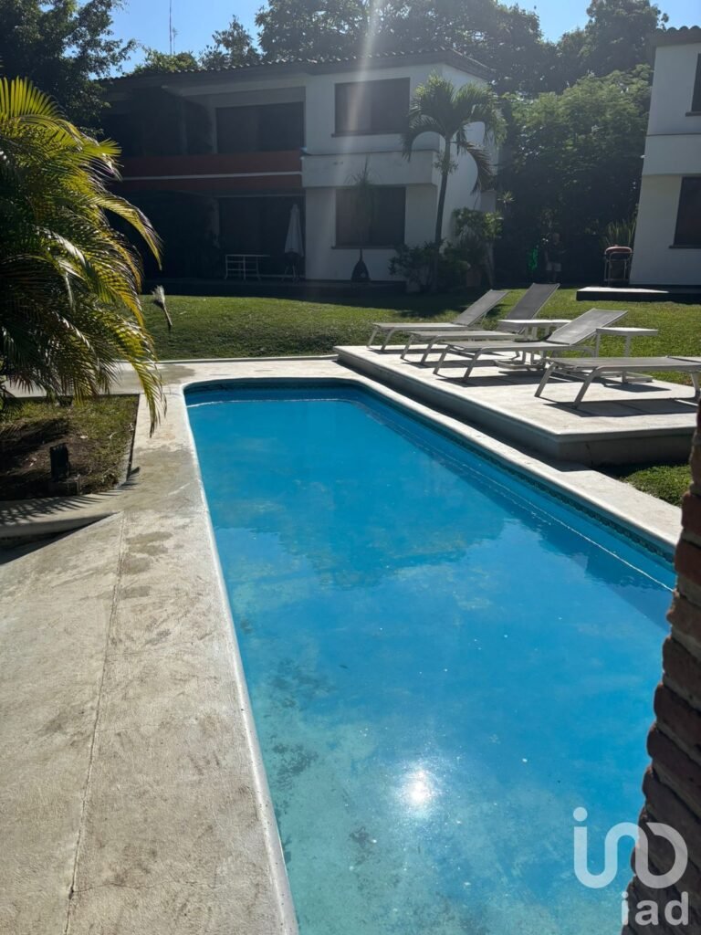 CASA EN VENTA EN CONDOMINIO EN LOMAS DE CUERNAVACA, MORELOS