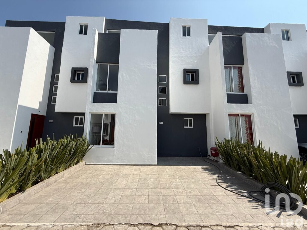 VENTA DE CASA CON FÁCIL SALIDA A PERIFÉRICO Y BLVD FORJADORES, CUAUTLANCINGO