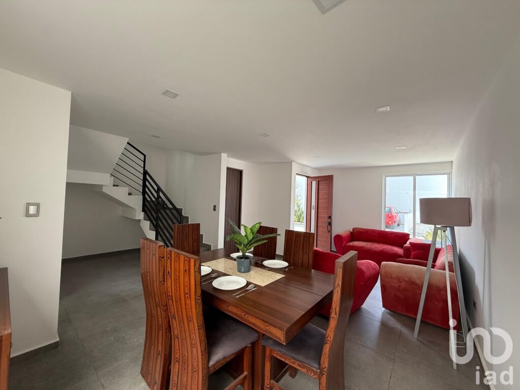 VENTA DE CASA CON FÁCIL SALIDA A PERIFÉRICO Y BLVD FORJADORES, CUAUTLANCINGO