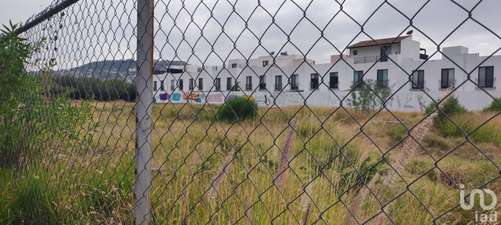 VENTA DE TERRENO EN EL SALITRE, FRENTE A ANTEA, QUERETARO