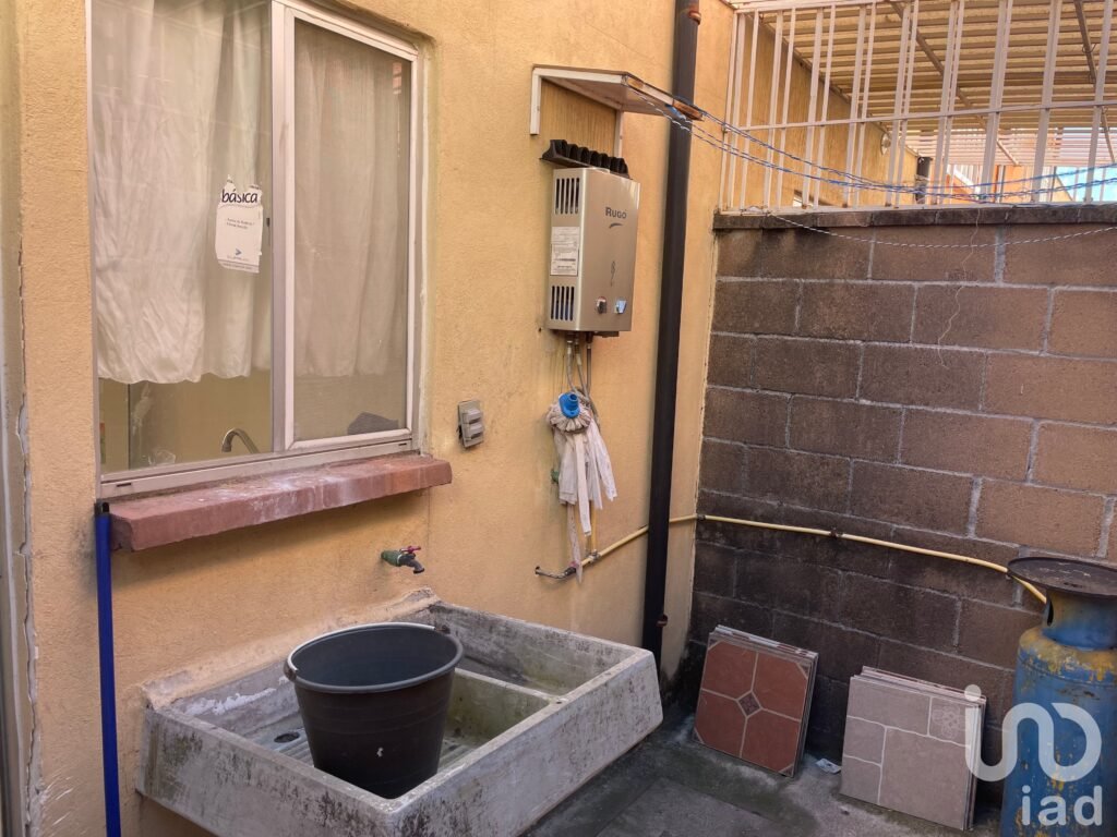 RENTA DE CASA A PIE DE ALBERCA EN PUNTA VERDE TEMIXCO