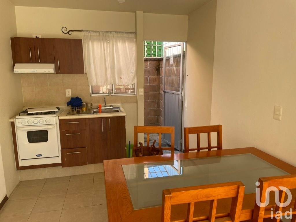 RENTA DE CASA A PIE DE ALBERCA EN PUNTA VERDE TEMIXCO