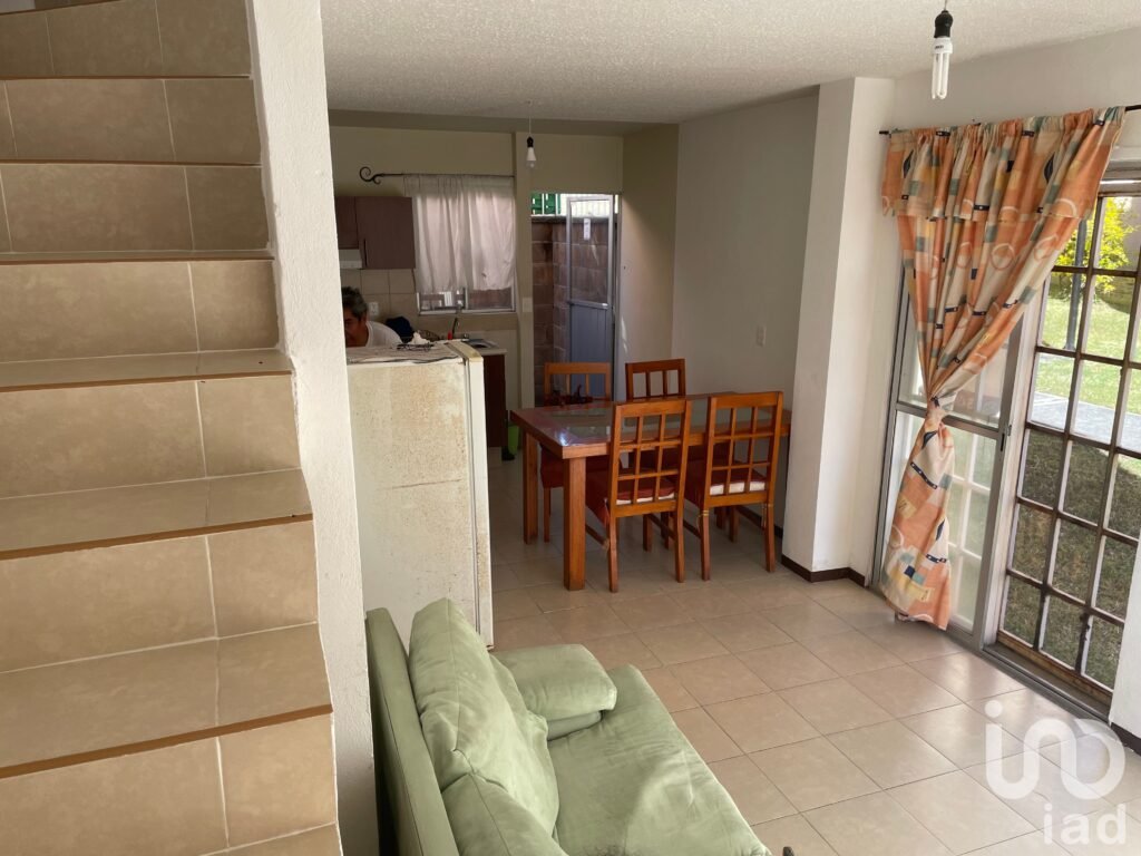 RENTA DE CASA A PIE DE ALBERCA EN PUNTA VERDE TEMIXCO