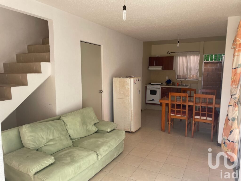 RENTA DE CASA A PIE DE ALBERCA EN PUNTA VERDE TEMIXCO