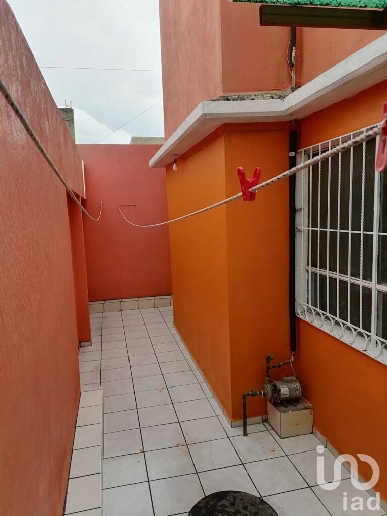 Casa en Venta en Durango, Fracc. Granja Graciela | 5 Recámaras (2 en Planta Baja).