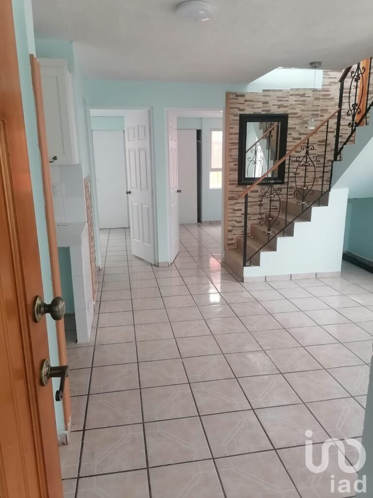 Casa en Venta en Durango, Fracc. Granja Graciela | 5 Recámaras (2 en Planta Baja).