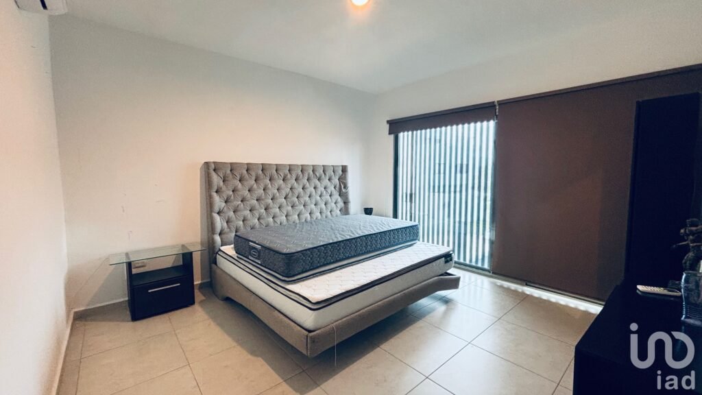 CASA EN RENTA AMUEBLADA RESIDENCIAL AQUA BY CUMBRES