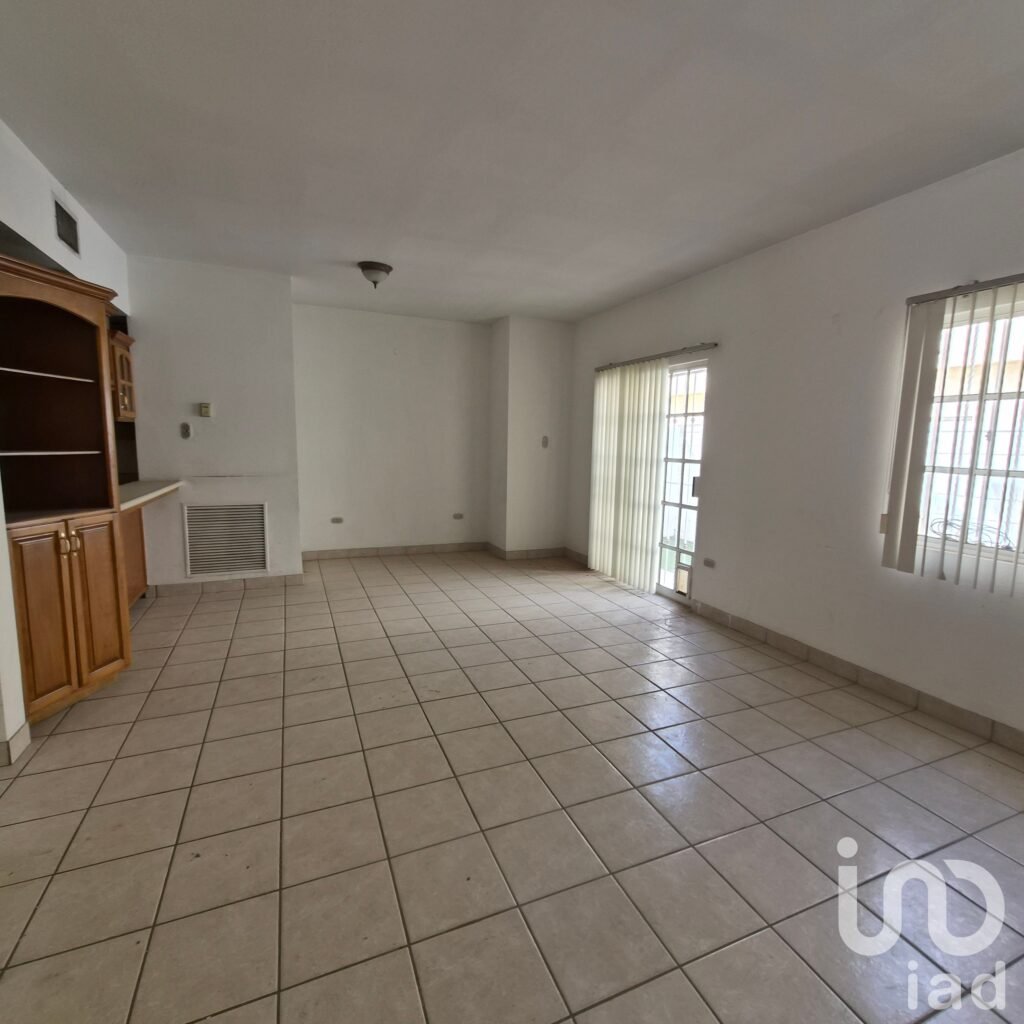 Casa en Renta cerca de Walmart de Ejercito Nacional a 3 min de Misiones