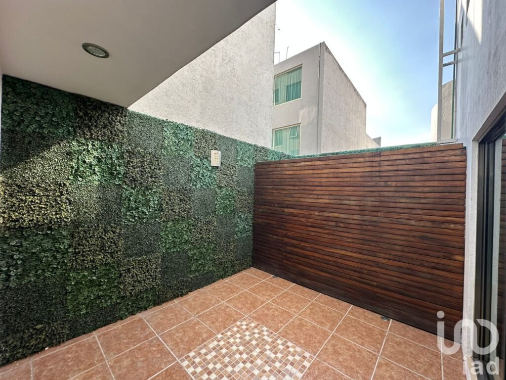 Casa de 2 niveles en fraccionamiento Arboledas de San Javier, Pachuca, Hidalgo.