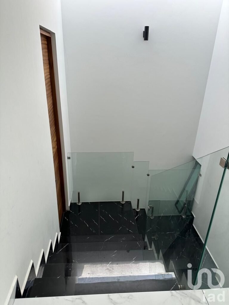 SE VENDE HOGAR FRACCIONAMIENTO EXCLUSIVO KATANIA SOLO 45 CASAS EN TLAJOMULCO DE ZUÑIGA JALISCO