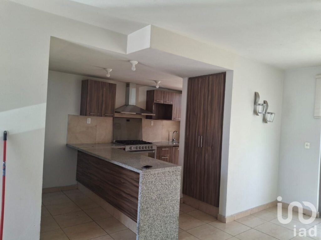 RESIDENCIAL DEL PARQUE - MELISSANI.  CASA EN PRIVADA