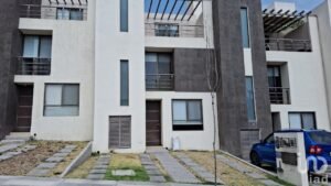 RESIDENCIAL DEL PARQUE – MELISSANI.  CASA EN PRIVADA