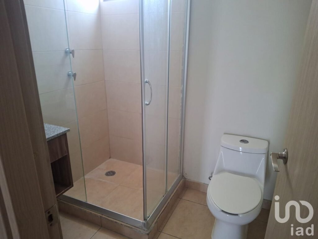 RESIDENCIAL DEL PARQUE - MELISSANI.  CASA EN PRIVADA