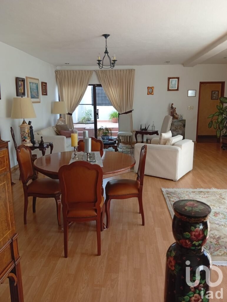 Casa  en  venta  la  Corregidora  Qro