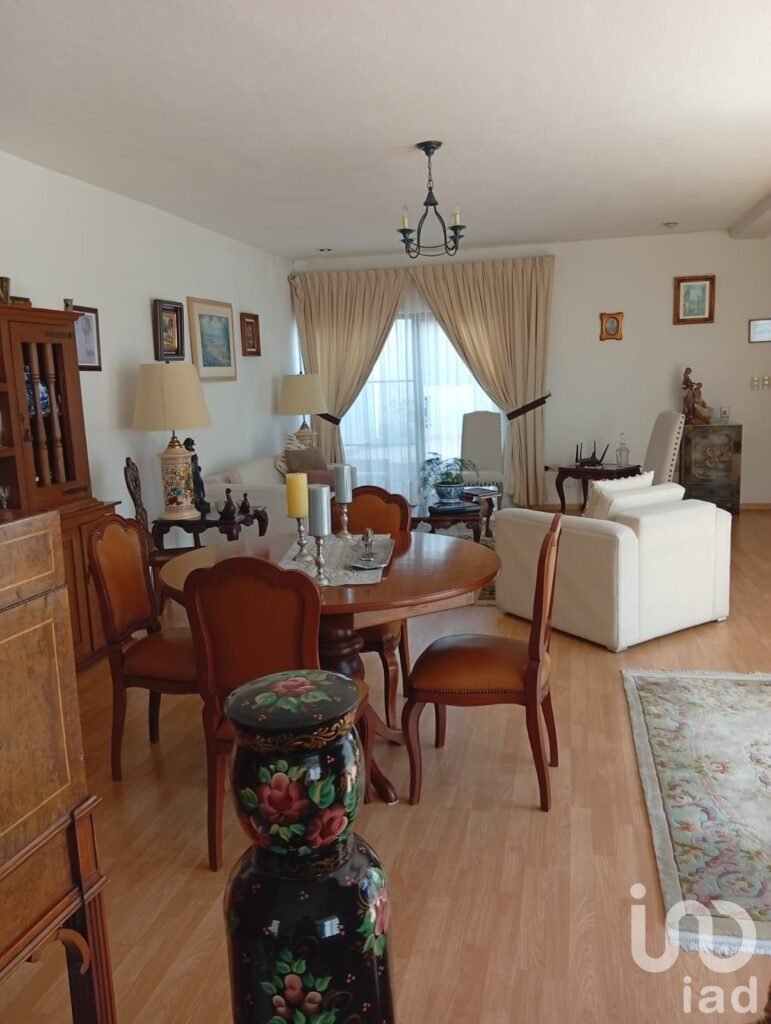 Casa  en  venta  la  Corregidora  Qro