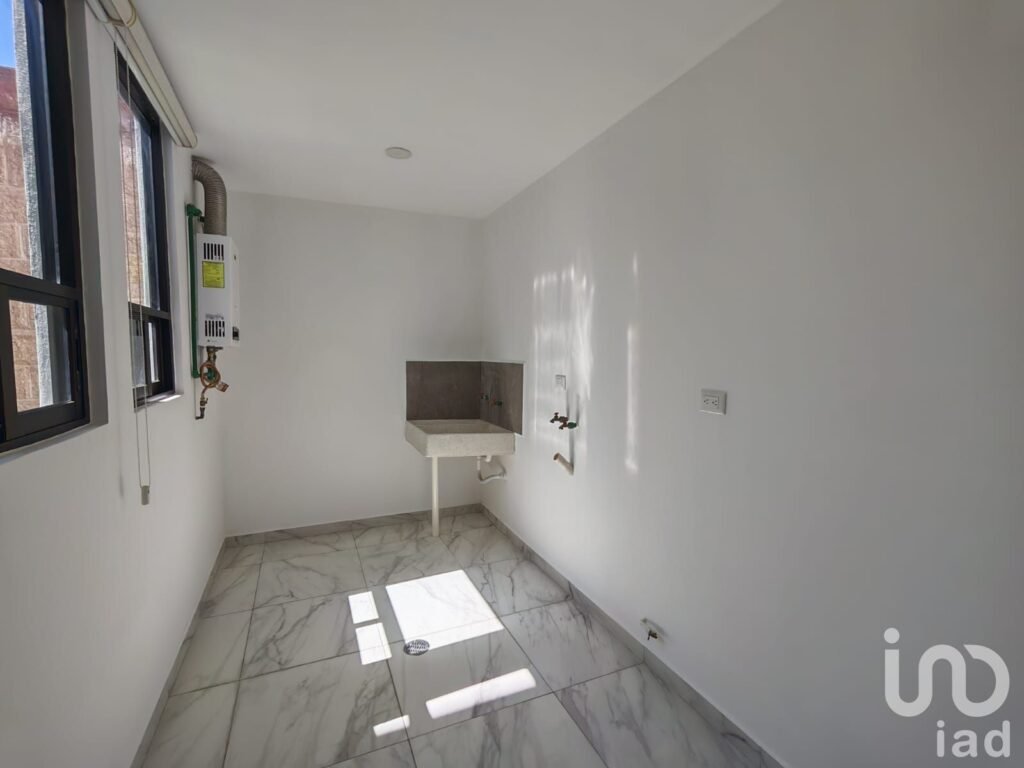 RESIDENCIA EN VENTA Fracc. El Encanto, Morillotla