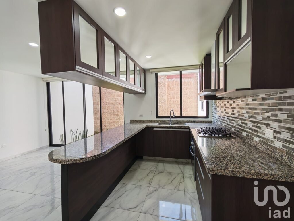 RESIDENCIA EN VENTA Fracc. El Encanto, Morillotla