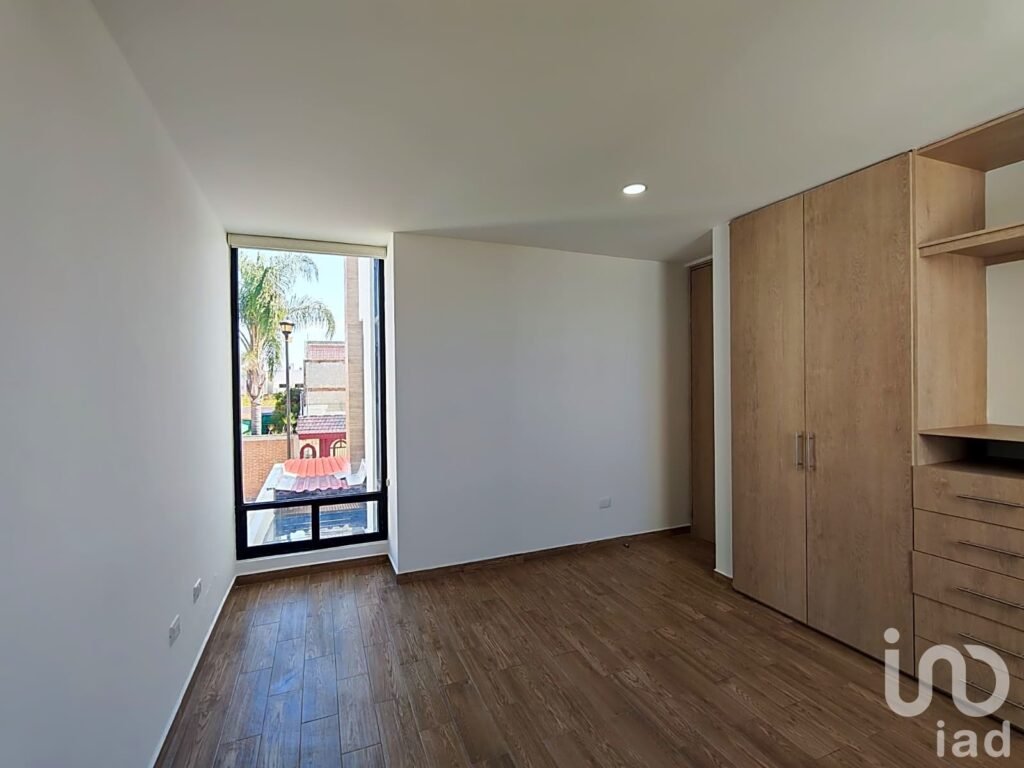 RESIDENCIA EN VENTA Fracc. El Encanto, Morillotla