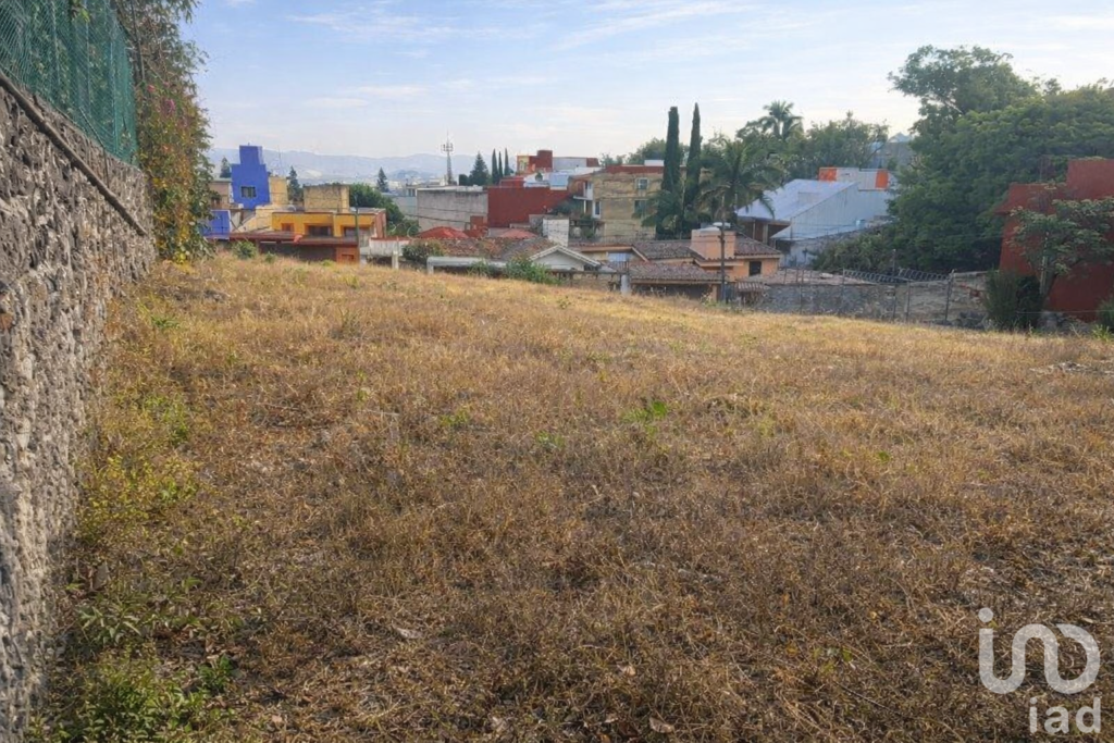 Terreno elevado en Venta en Zona Norte de Cuernavaca – Lomas de Atzingo Precio: $2,300,000