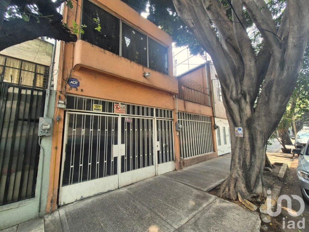 Casa para Remodelar en la Colonia del Valle Sur