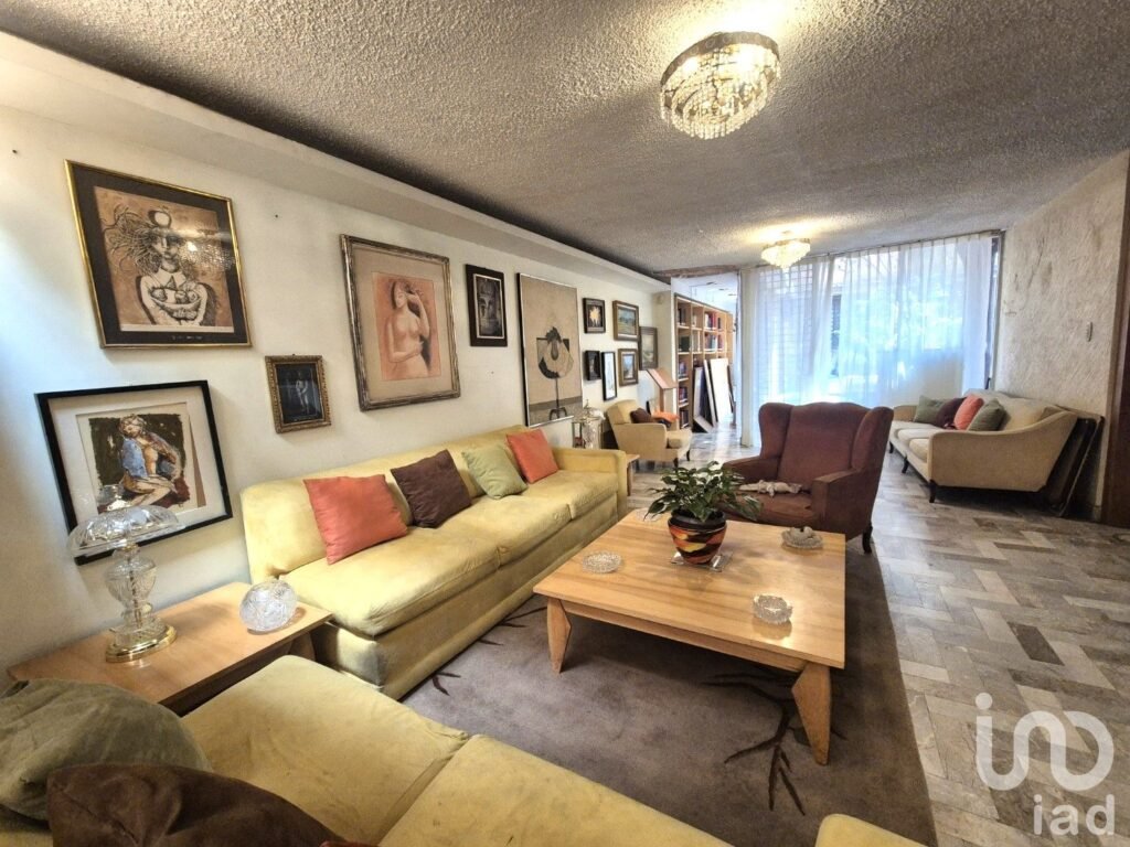 Casa para Remodelar en la Colonia del Valle Sur