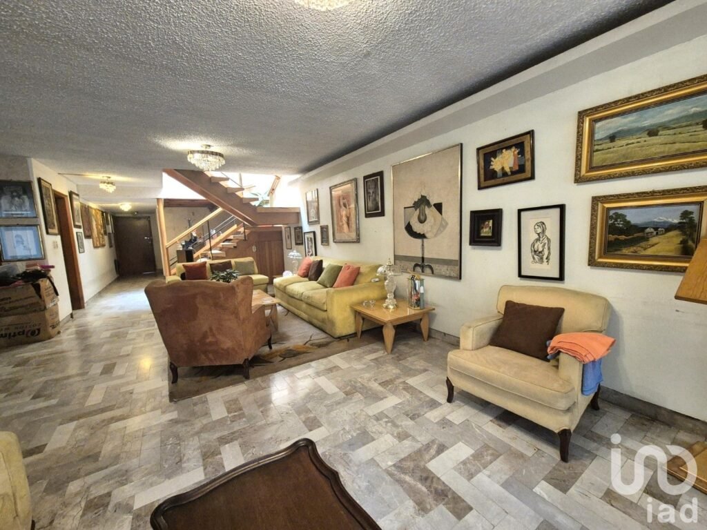 Casa para Remodelar en la Colonia del Valle Sur