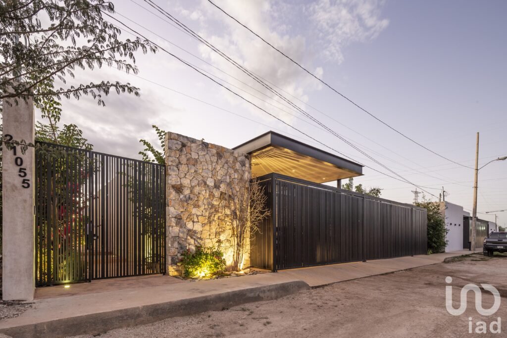 CASA EN VENTA DE UN SOLO NIVEL EN SANTA GERTRUDIS COPÓ, CON UN GRAN TERRERO