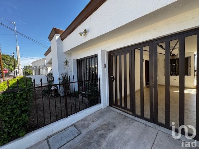 CASA EN VENTA DE UNA PLANTA EN VILLA SATELITE EN HERMOSILLO, SONORA.